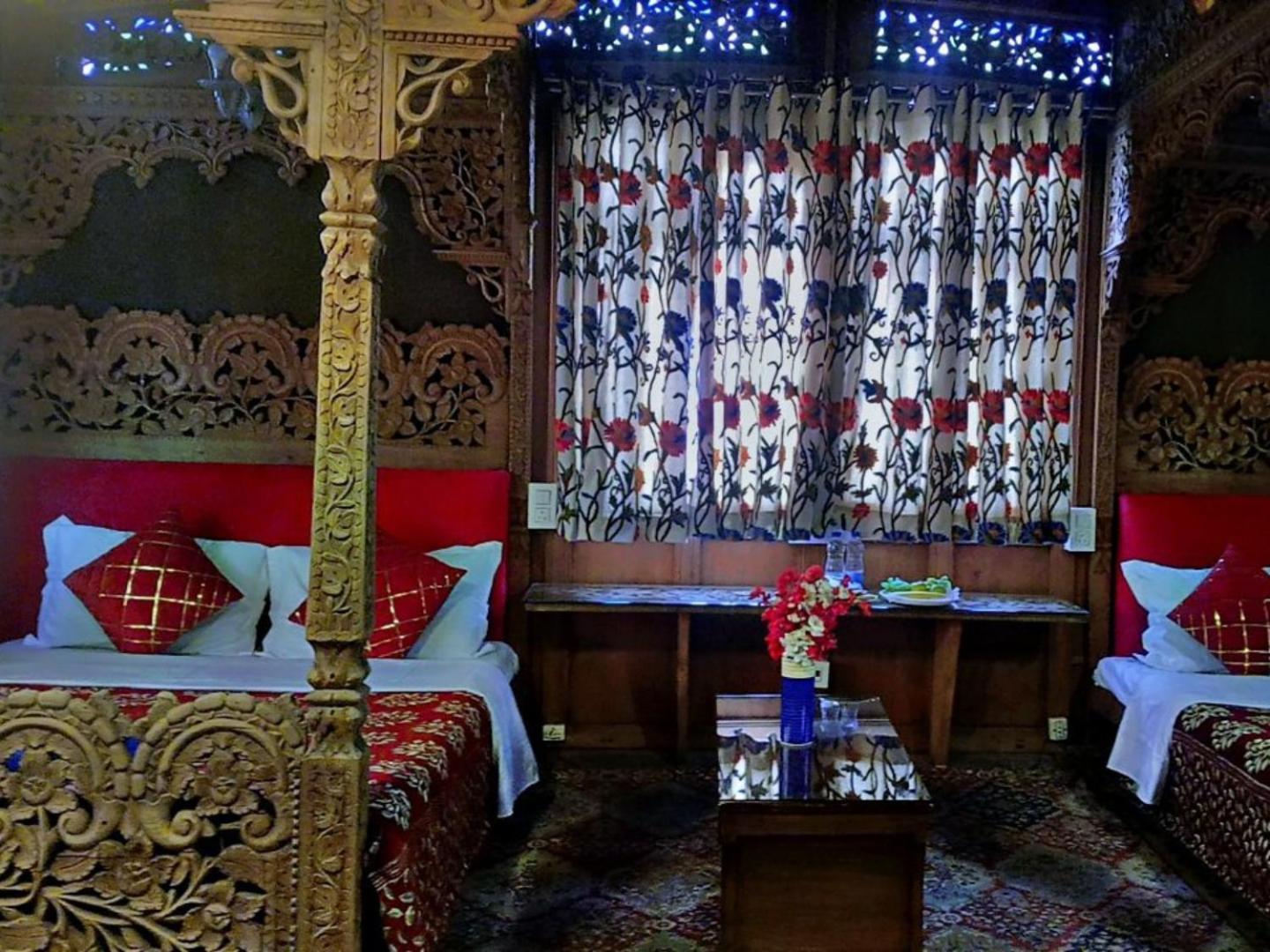 New Lakes Crown Group Of Houseboats Srīnagar الغرفة الصورة